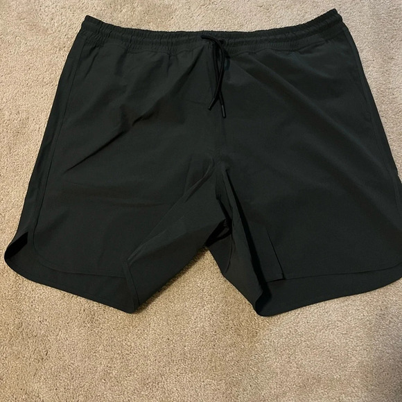 Old Navy Activewear Shorts - Picture 5 of 7